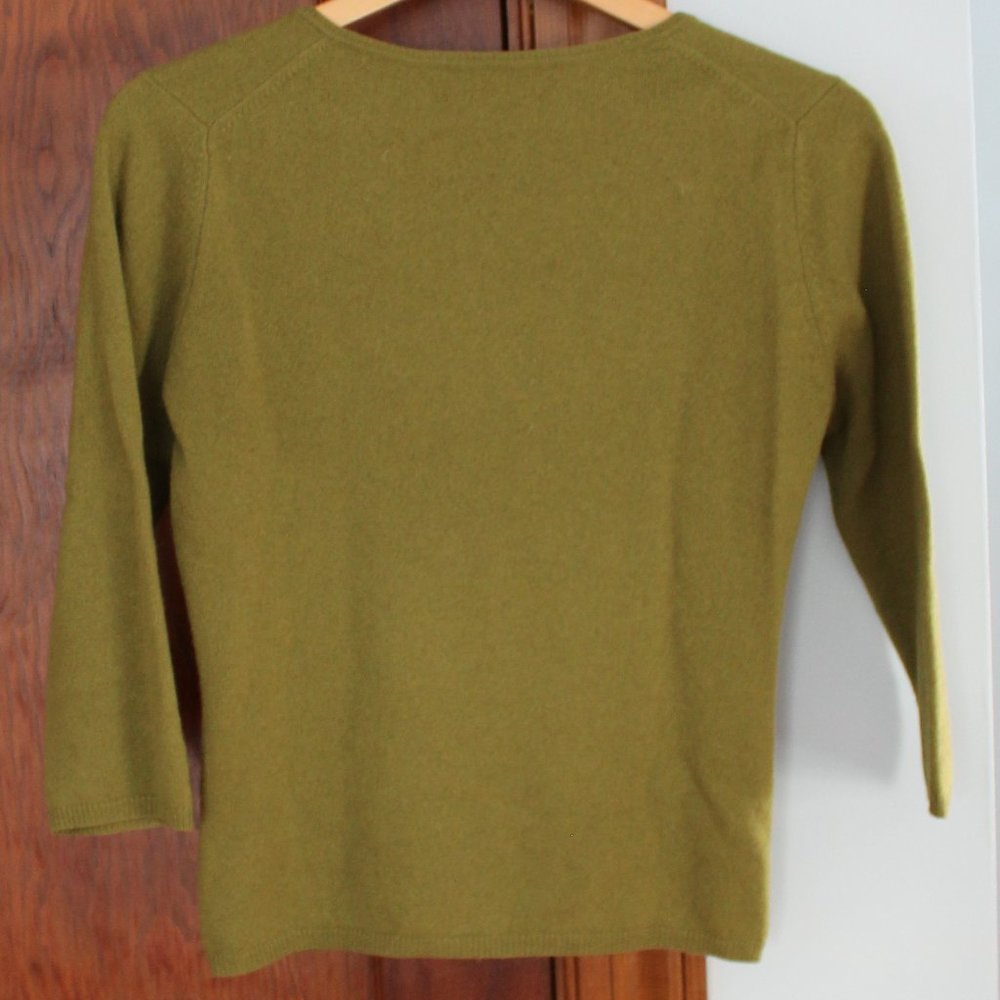 Green Cashmere Sweater - Picture 3 of 9